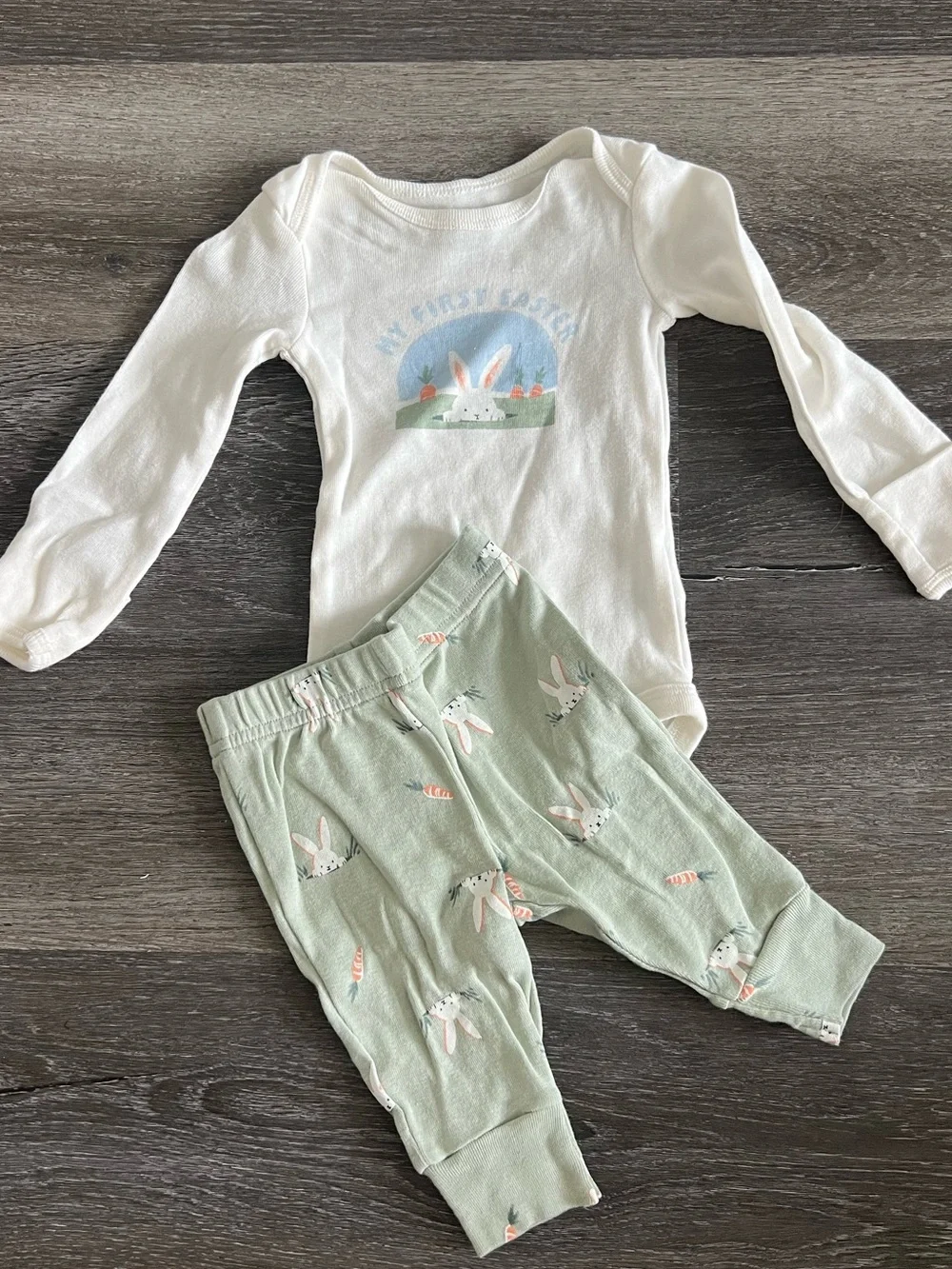 Carter’s Baby 0-3 mo Outfit
